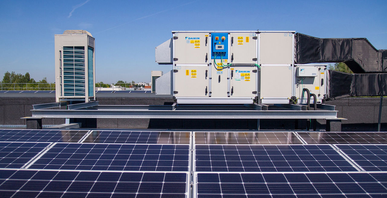 Instalarea centralei de tratare a aerului pe acoperiș